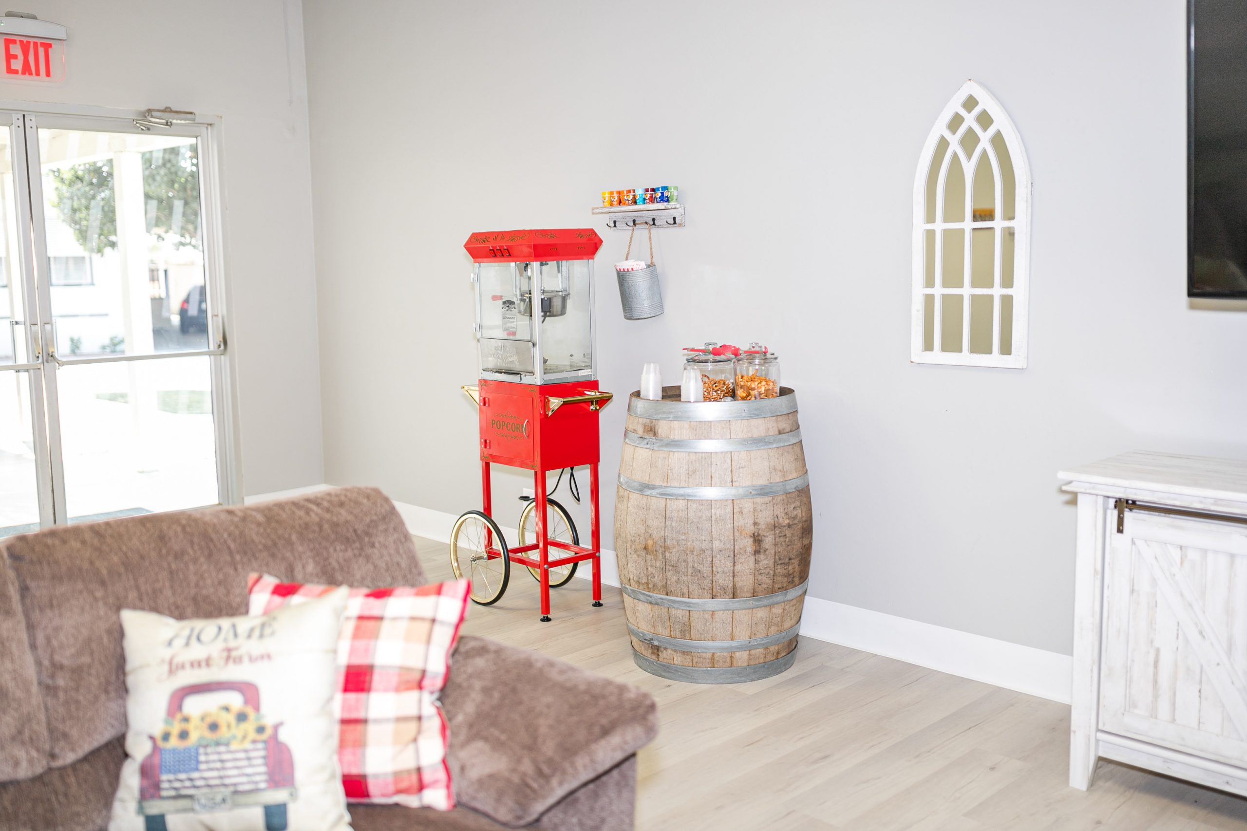 Smoke Tree Mobile Estates amenities