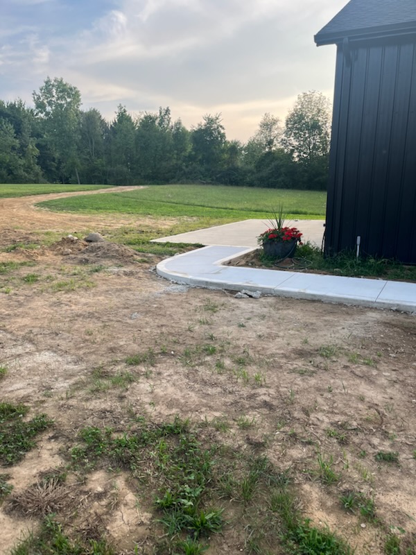 Custom residential concrete patio by Kelly's Custom Concrete