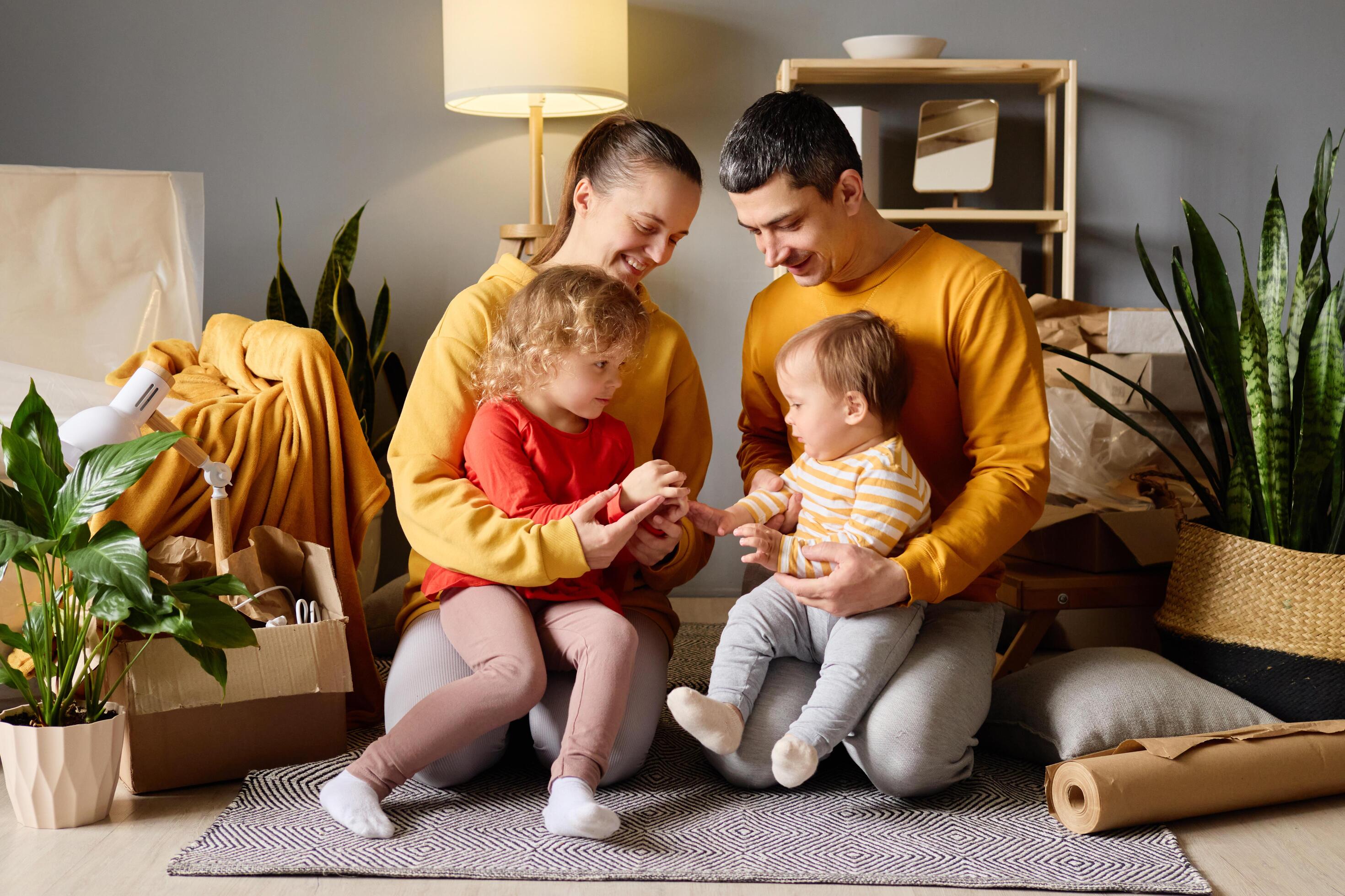 Family setting, parent with child, or family court building