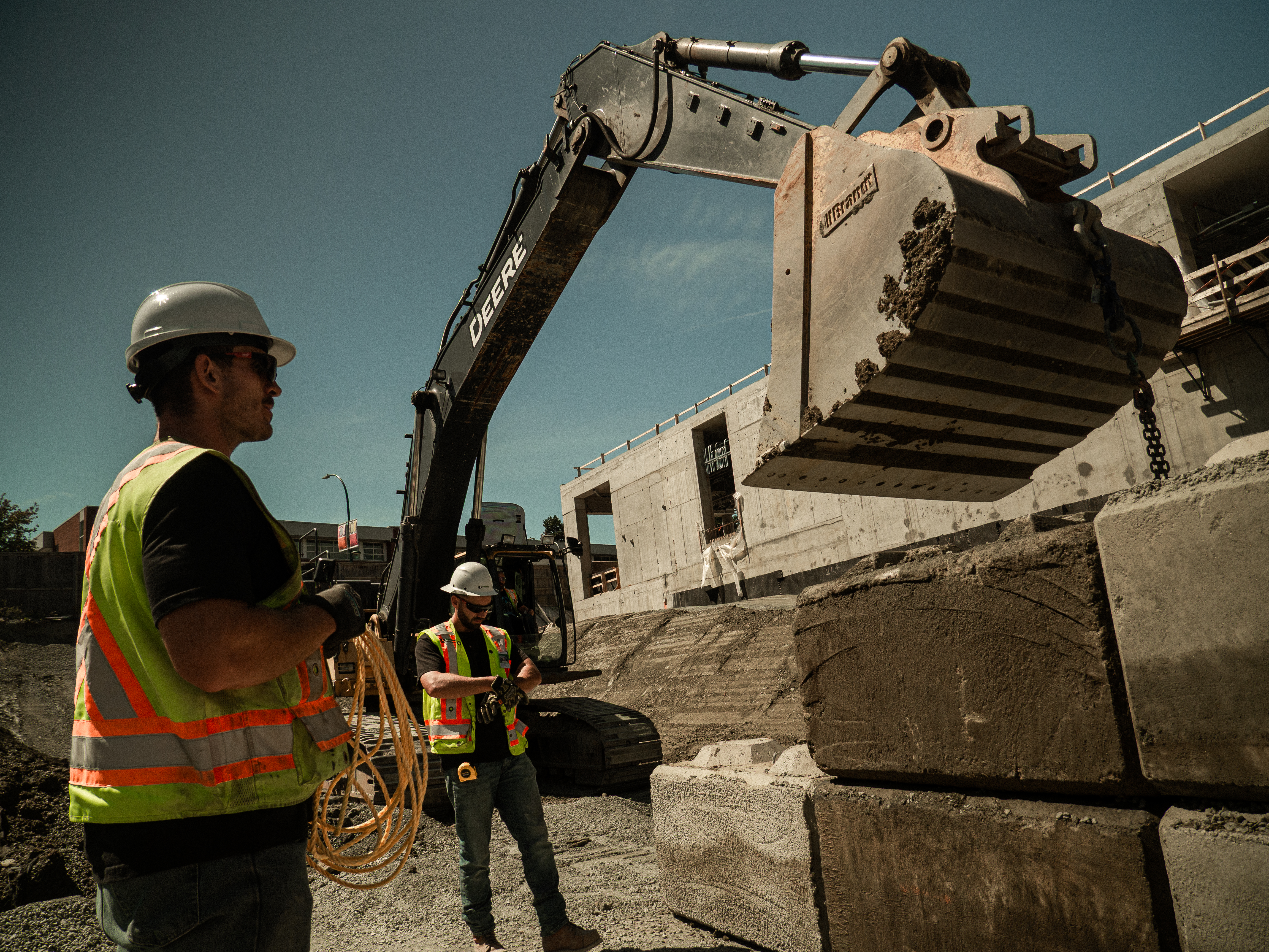 Pedre Contractors crew and equipment on site – photo 10