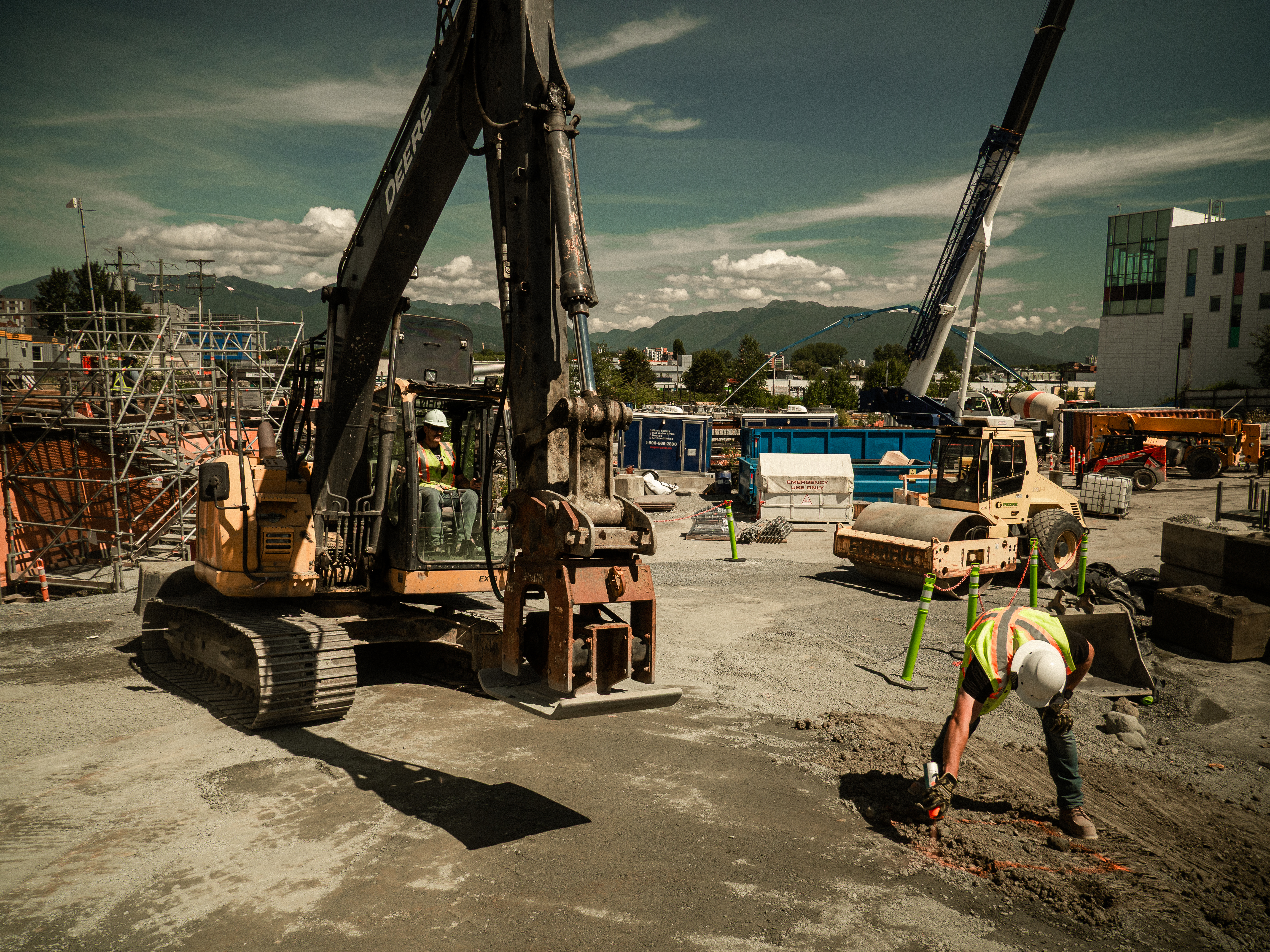 Pedre Contractors crew and equipment on site – photo 5