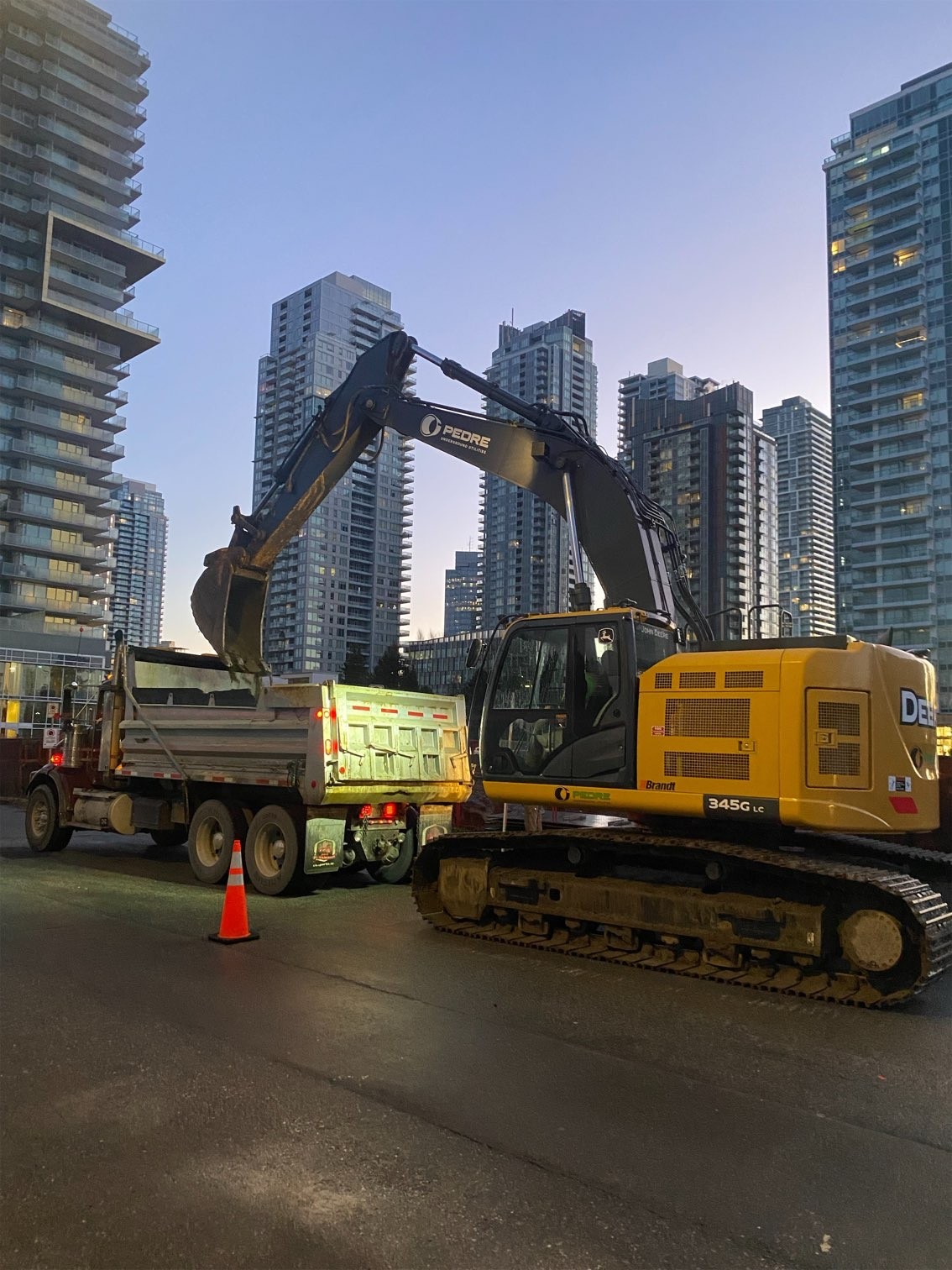 Pedre Contractors crew and equipment on site – photo 10