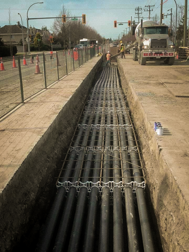 Pedre Contractors water main installation crew and equipment on site – photo 19