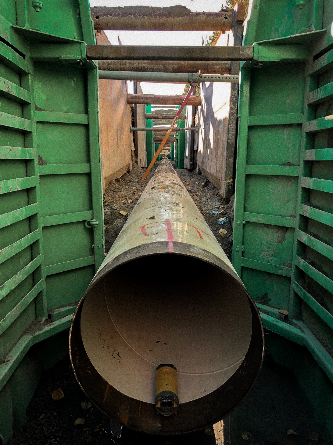 Pedre Contractors water main installation crew and equipment on site – photo 15