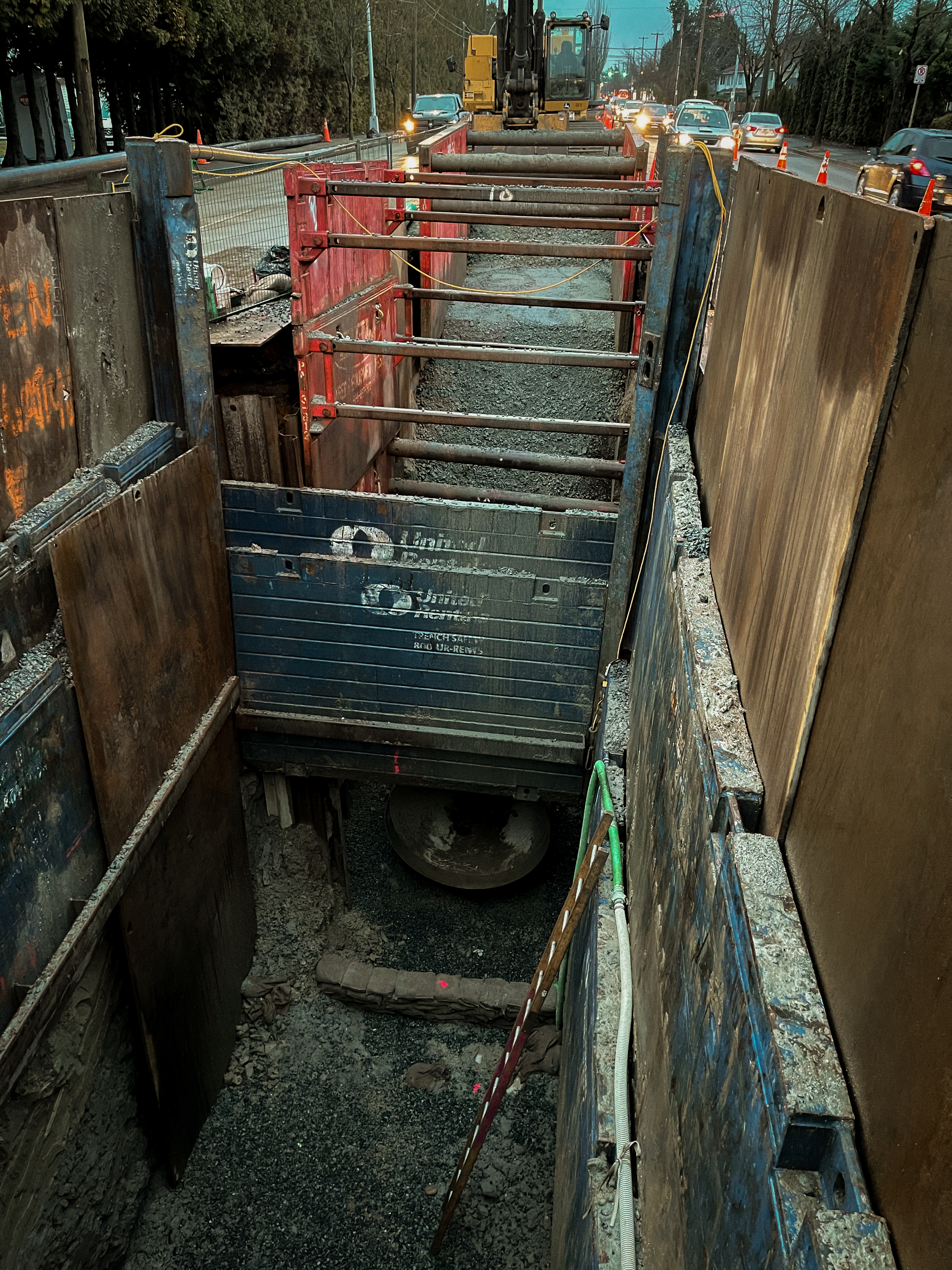 Pedre Contractors water main installation crew and equipment on site – photo 10