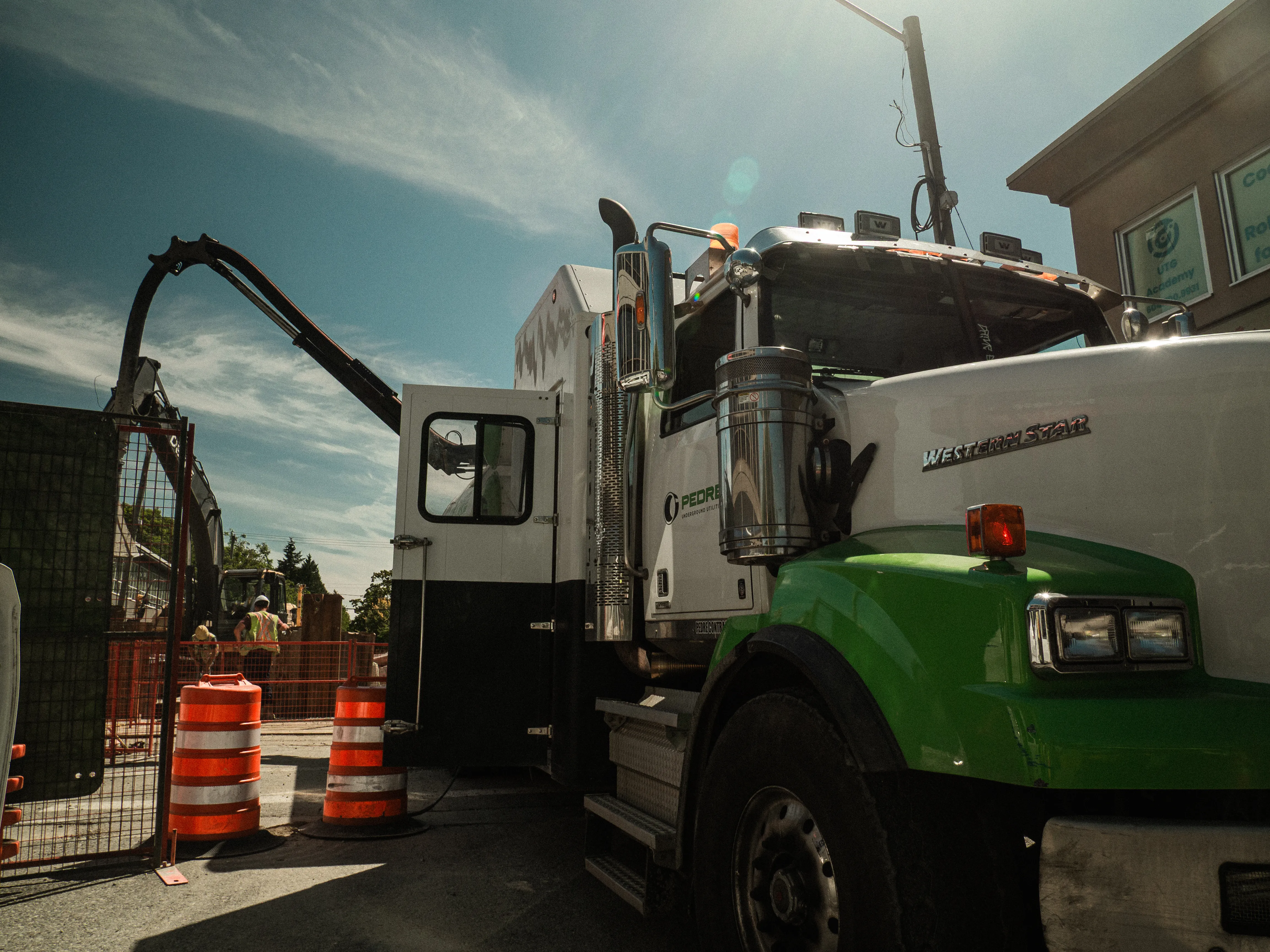 Pedre Contractors crew and equipment on site – photo 1