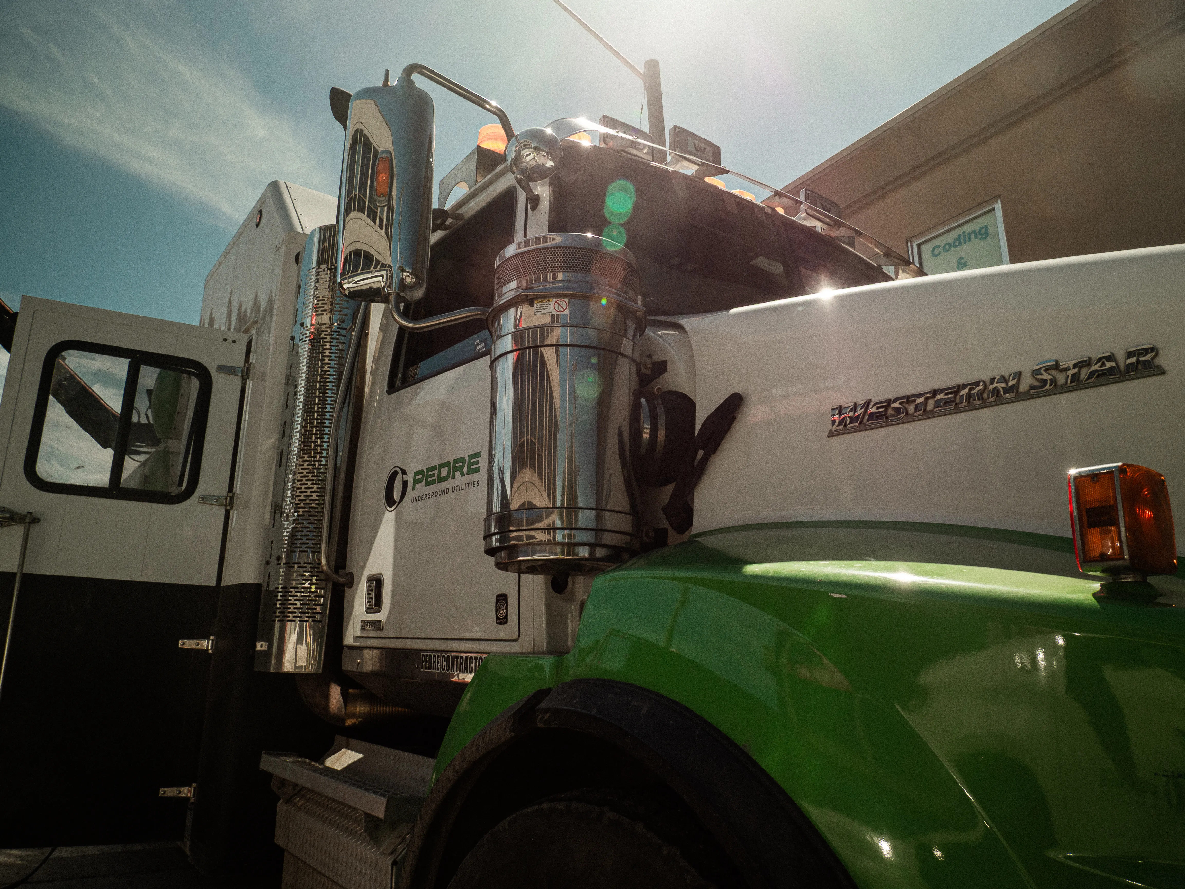 Pedre Contractors crew and equipment on site – photo 51