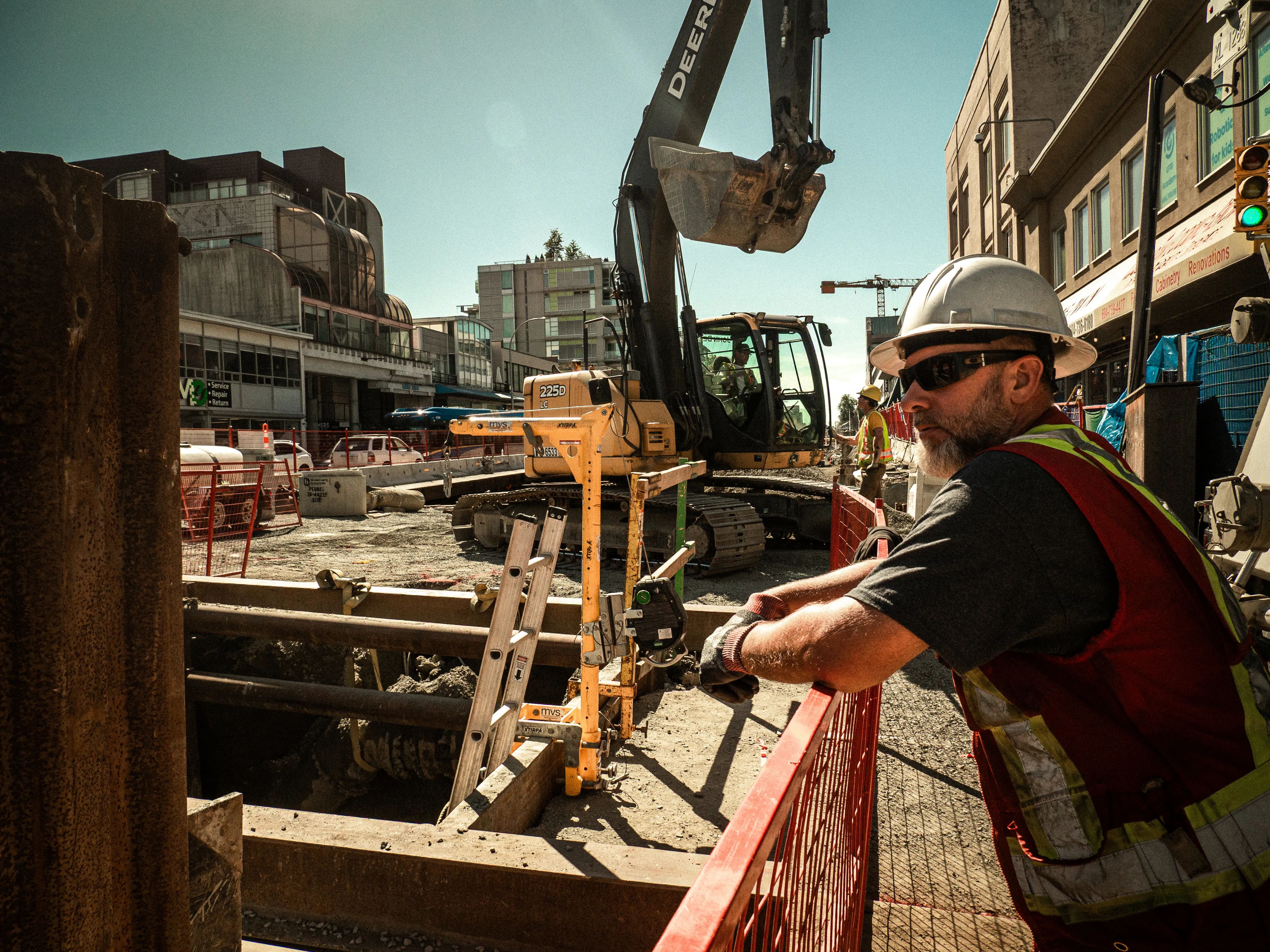 Pedre Contractors crew and equipment on site – photo 49