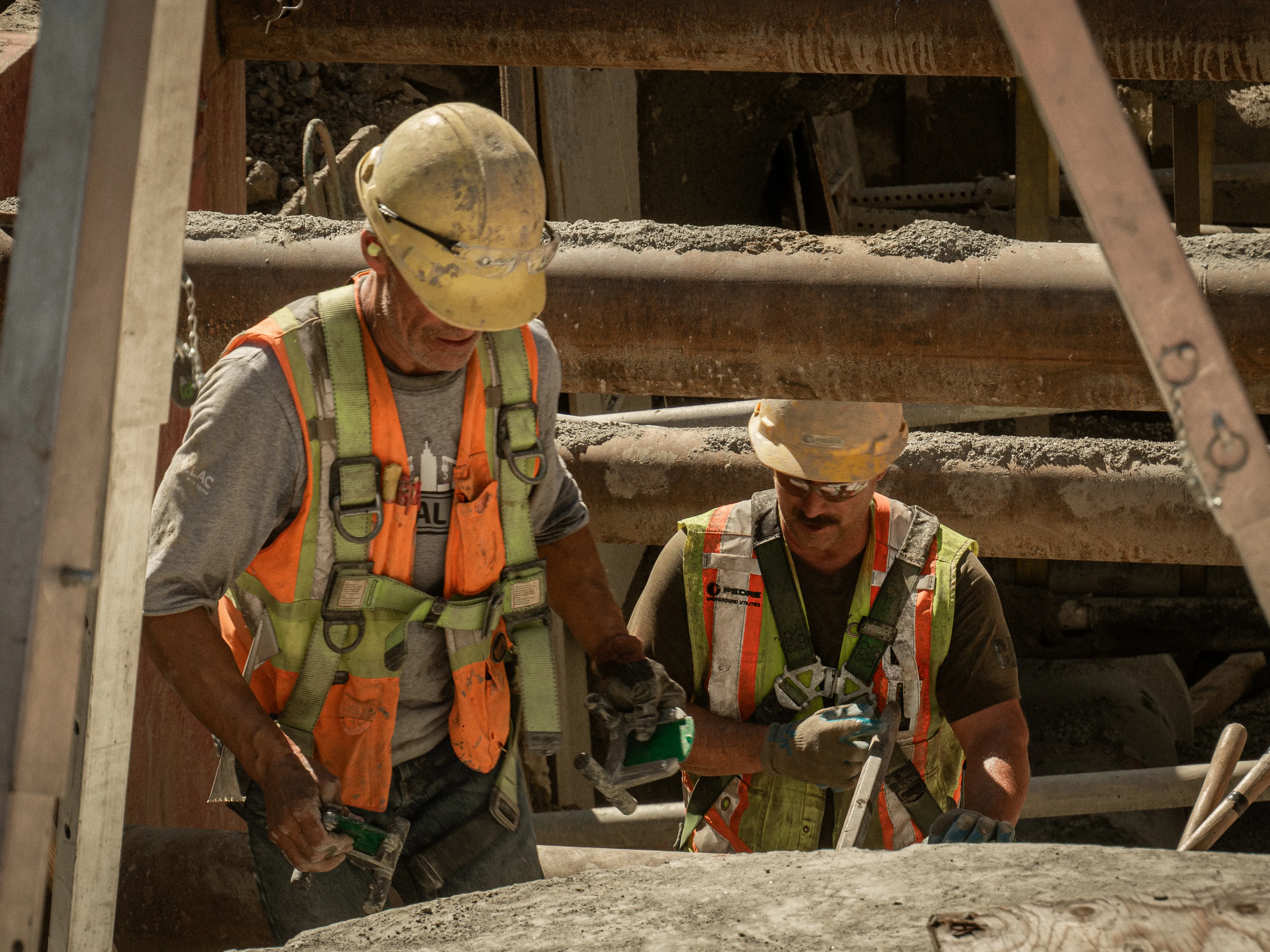 Pedre Contractors crew and equipment on site – photo 48