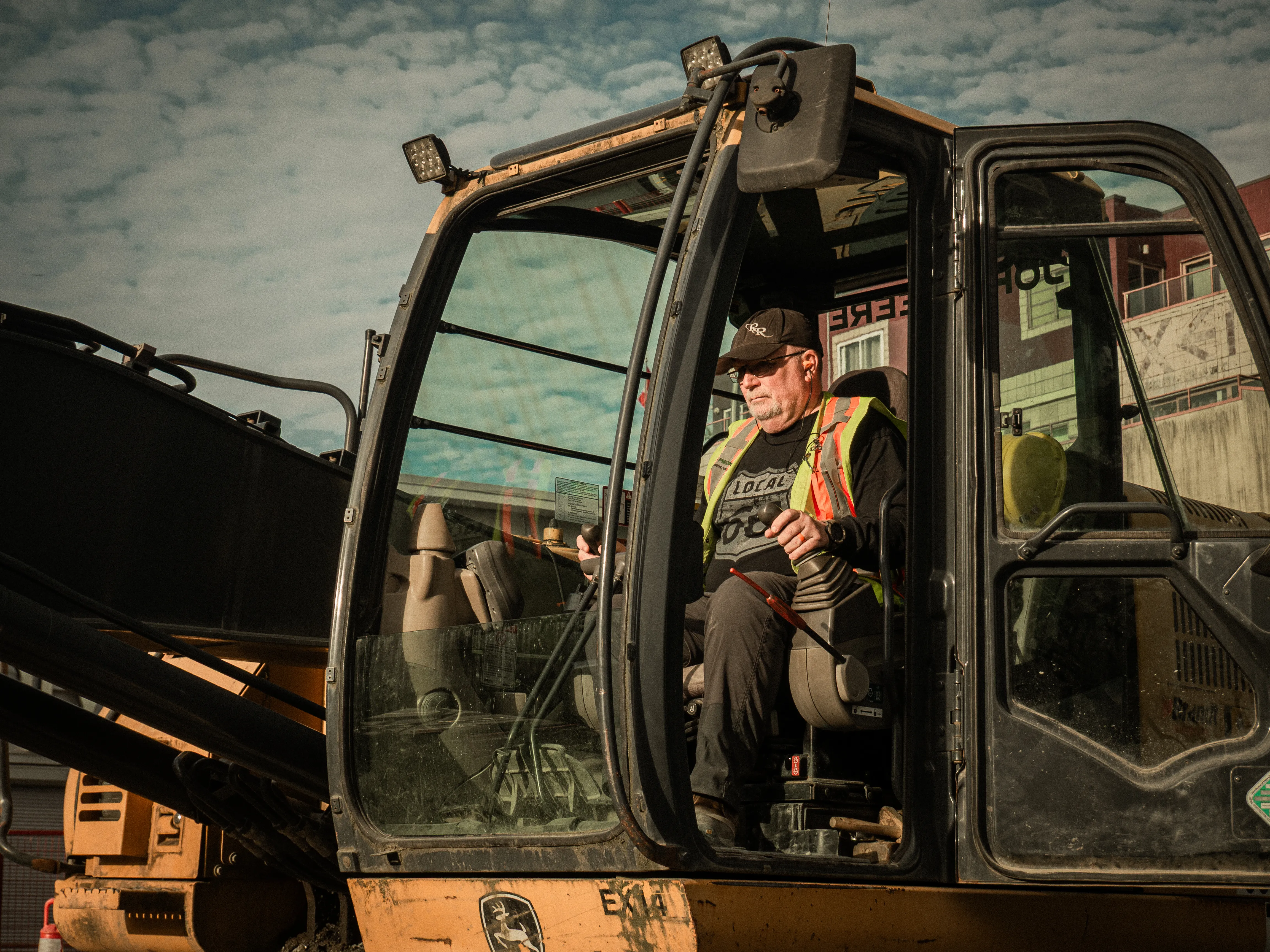 Pedre Contractors crew and equipment on site – photo 35