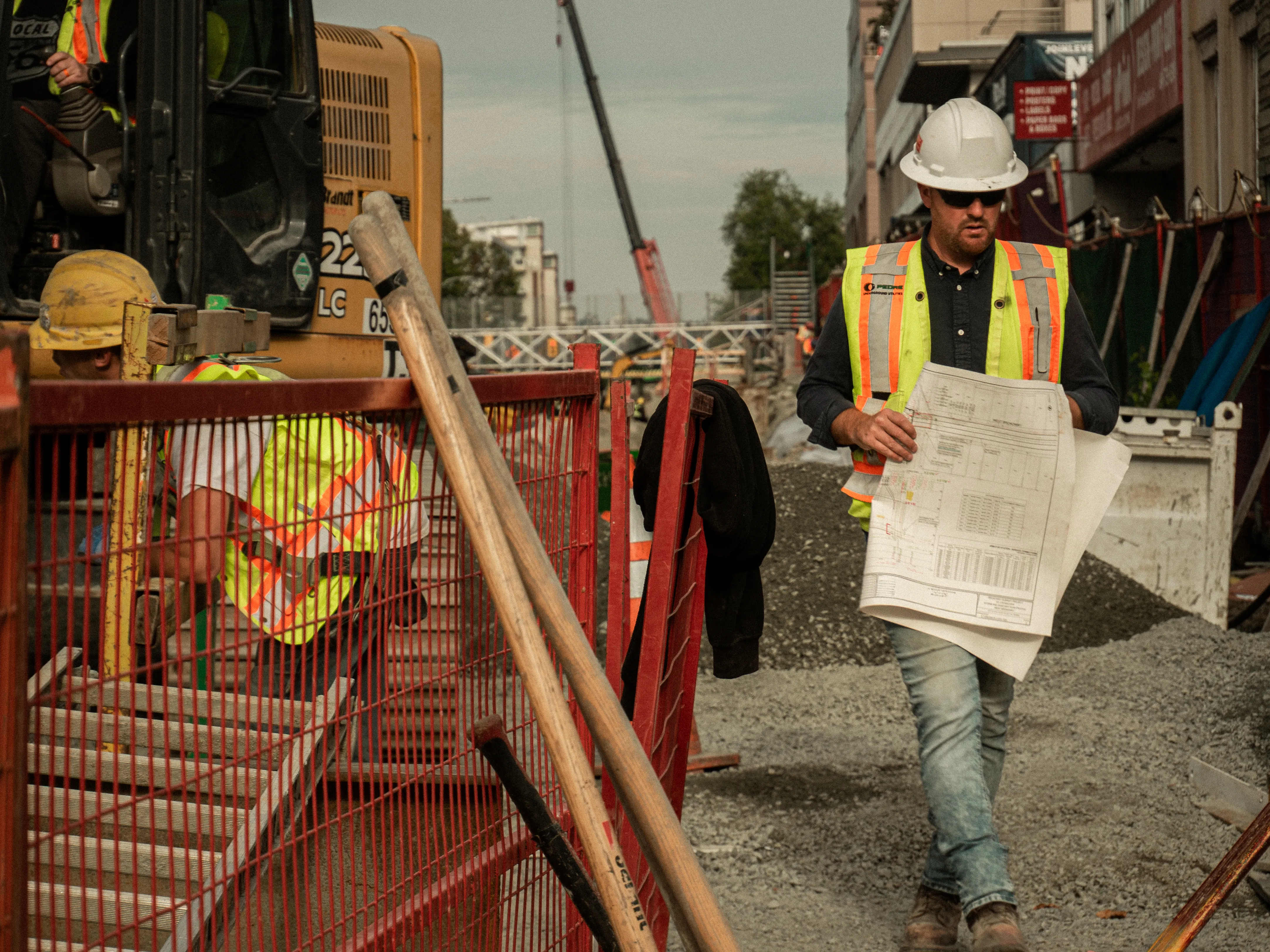 Pedre Contractors crew and equipment on site – photo 27