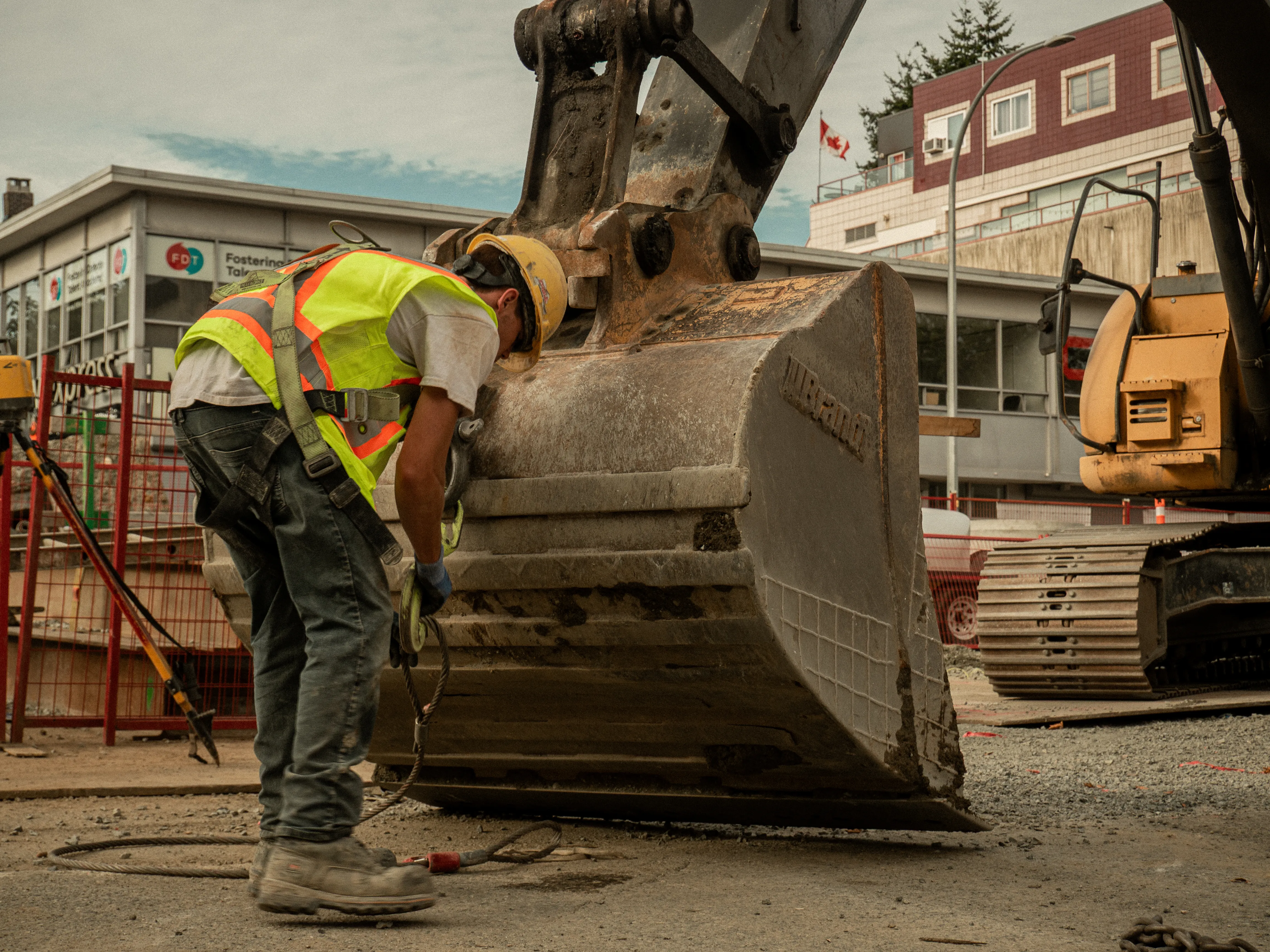 Pedre Contractors crew and equipment on site – photo 28