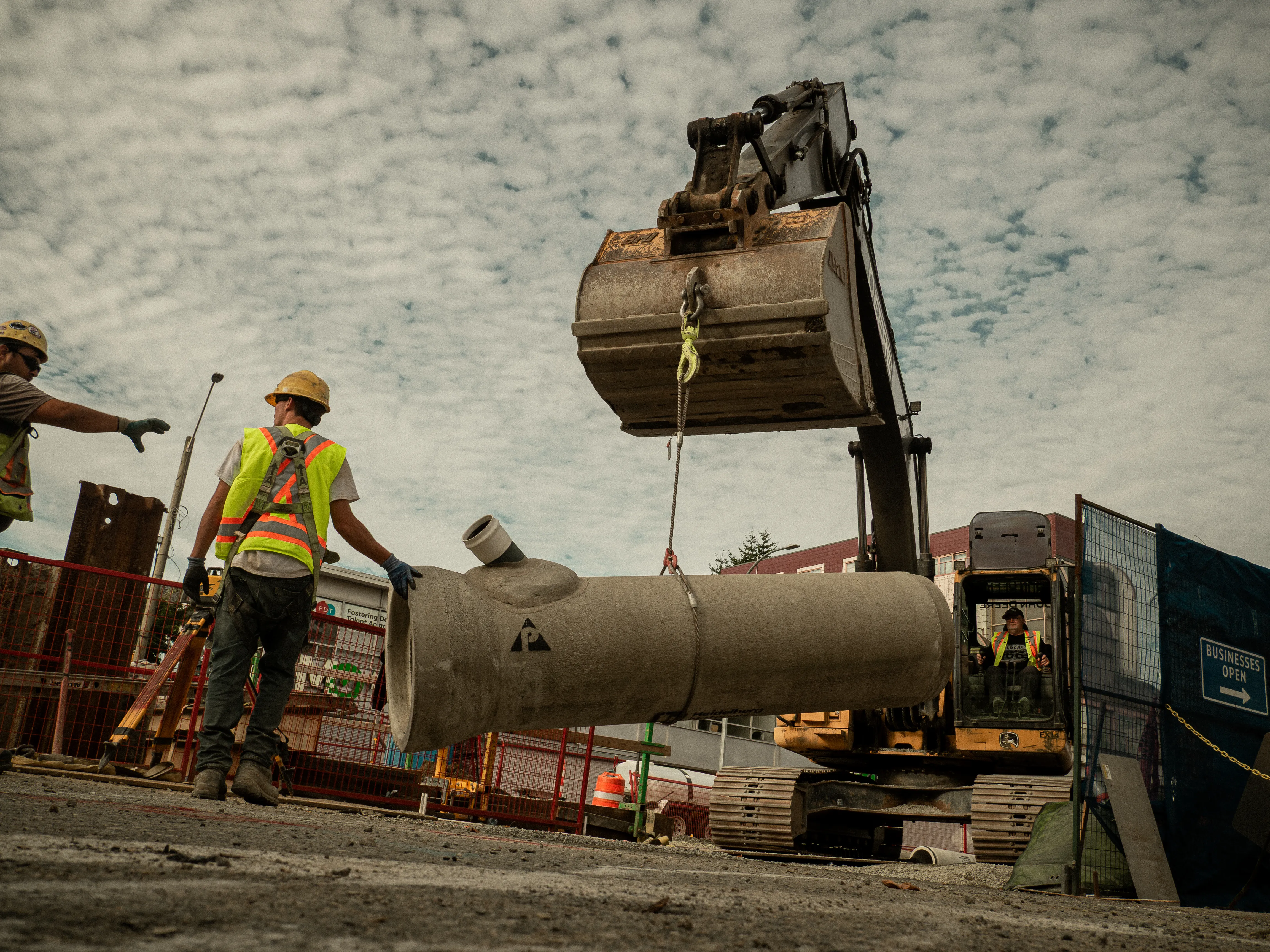 Pedre Contractors crew and equipment on site – photo 23