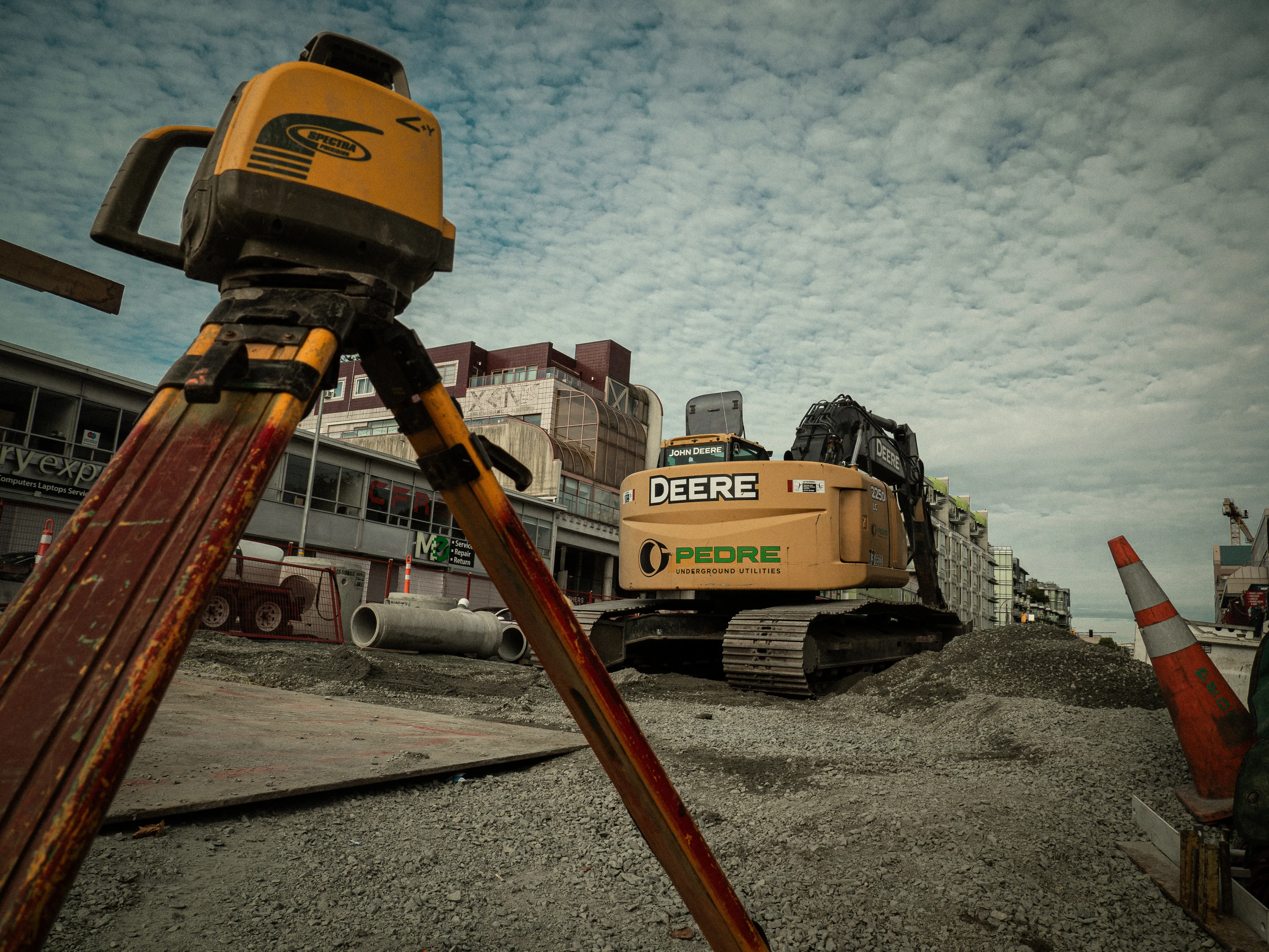 Pedre Contractors crew and equipment on site – photo 21
