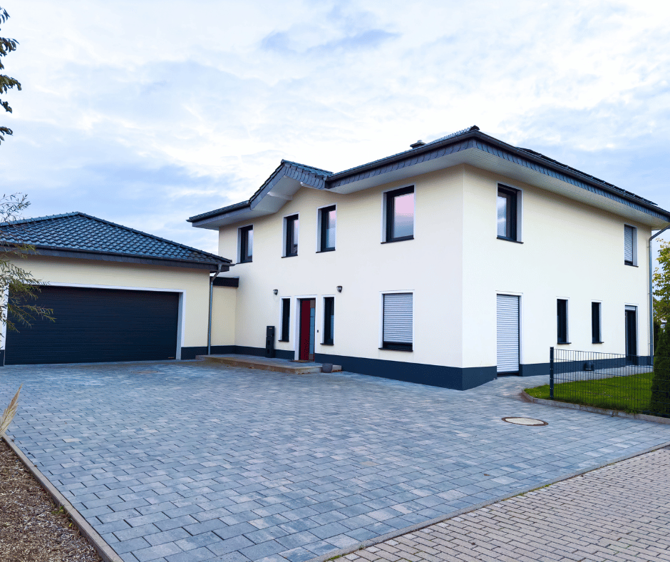 {{ custom_values.service_1 }} in {{custom_values.biz_area_1})