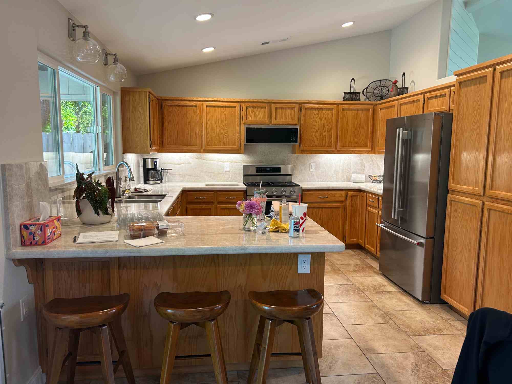 Custom Cabinets & Countertops