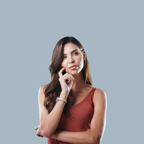 Mujer emprendedora con su idea de negocio