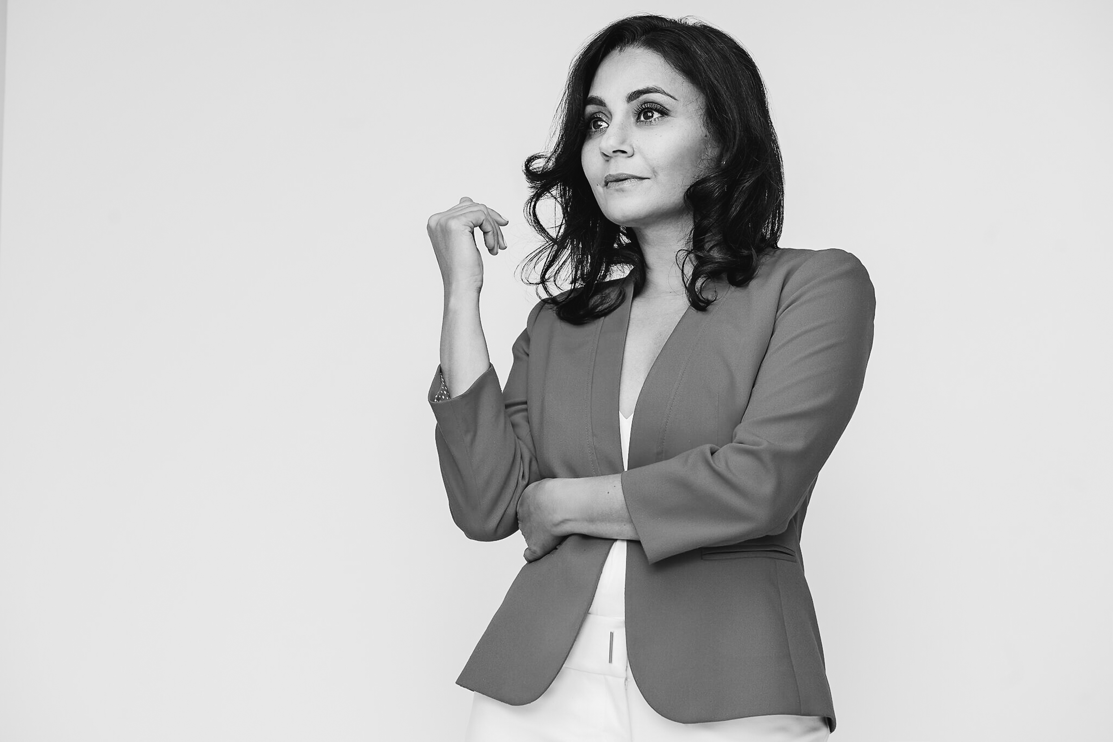 SHE LEADS - a Female Founder & Executive Project