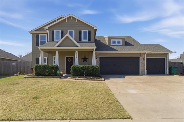Bixby Home for sale in a beautiful neighborhood.