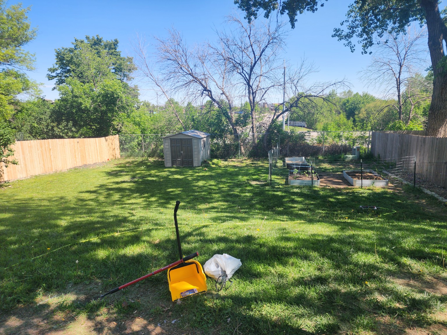 Fresh Yard Co dog waste removal service helping keep a Lincoln Nebraska yard clean and fresh