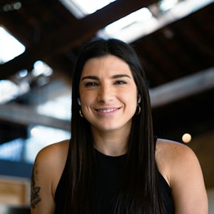 Clara, agente de Relevo