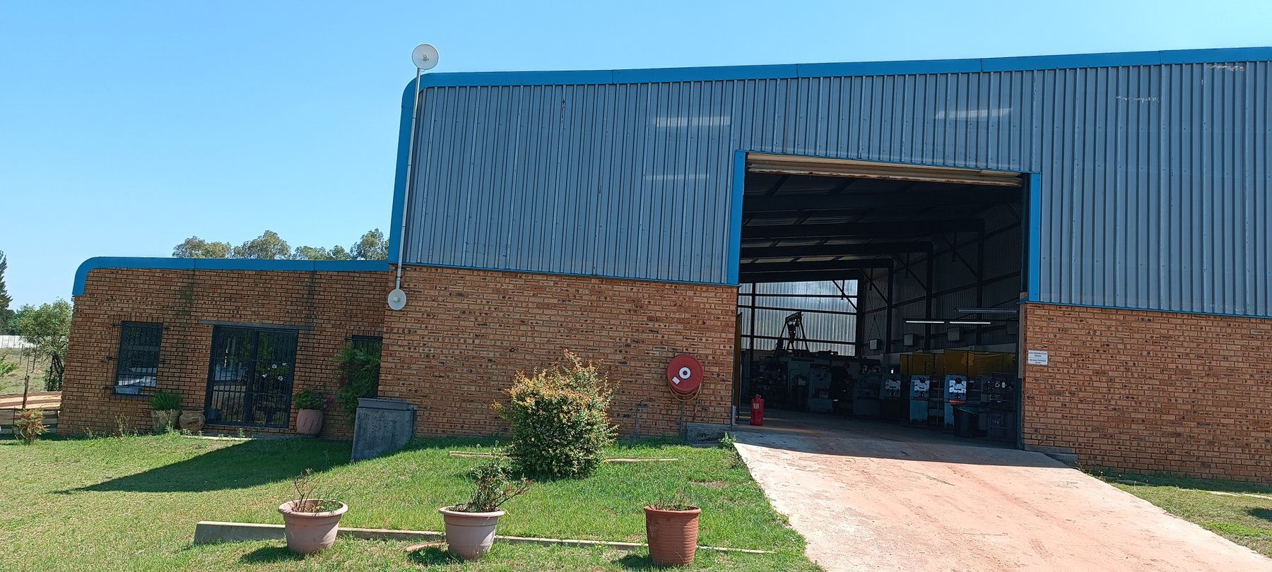 Jedore workshop — rubber moulding work