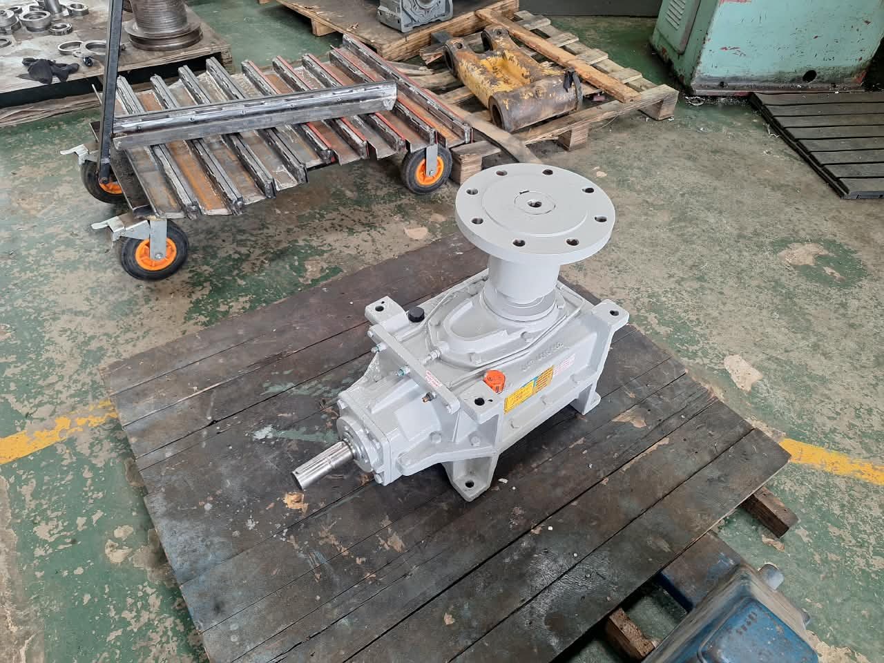 Gearbox strip and recondition at Jedore Engineering (3)