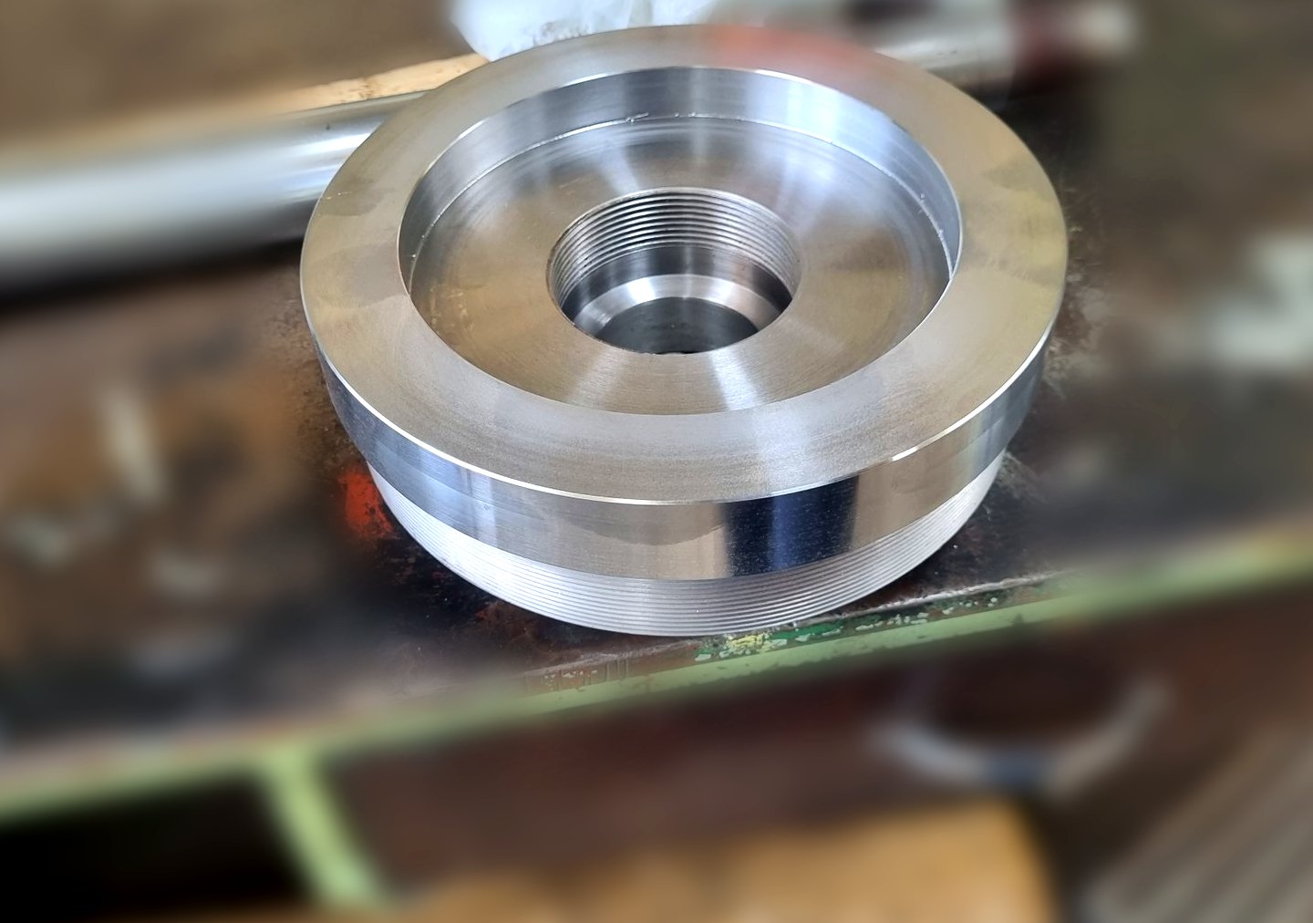 Hydraulic cylinder and ram repair at Jedore Engineering (4)