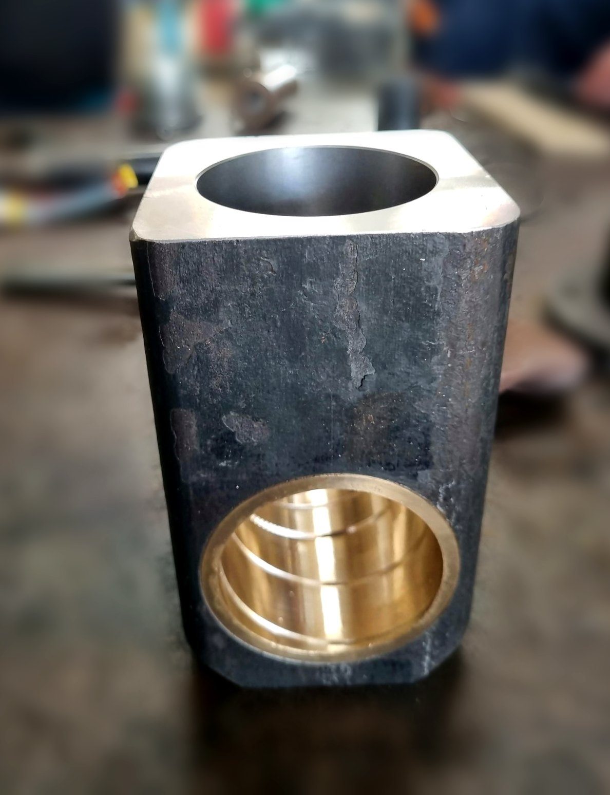 Bronze bushes, worm wheels and bearings at Jedore Engineering (4)