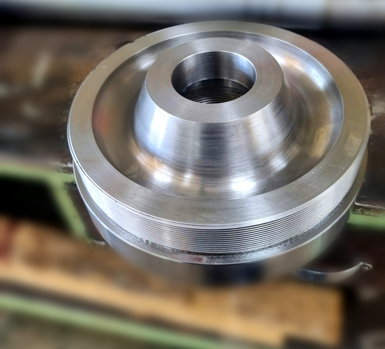 Hydraulic cylinder and ram repair at Jedore Engineering (5)