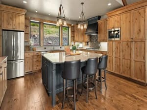 {{ custom_values.service_3 }} in {{custom_values.area_2})