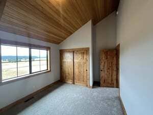 {{ custom_values.service_4 }} in {{custom_values.area_3})