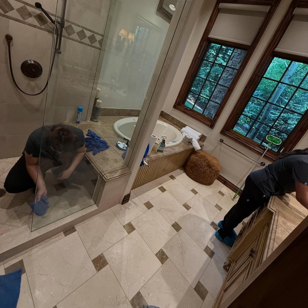 Professional Airbnb cleaning service by Pro Clean Services in Colorado Aspen
