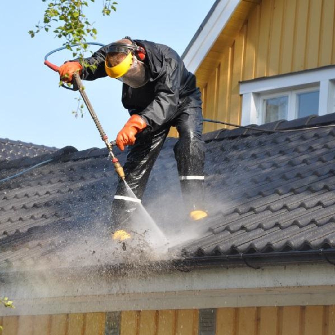 Professional Gutter cleaning service by Pro Clean Services in Glenwood Springs
