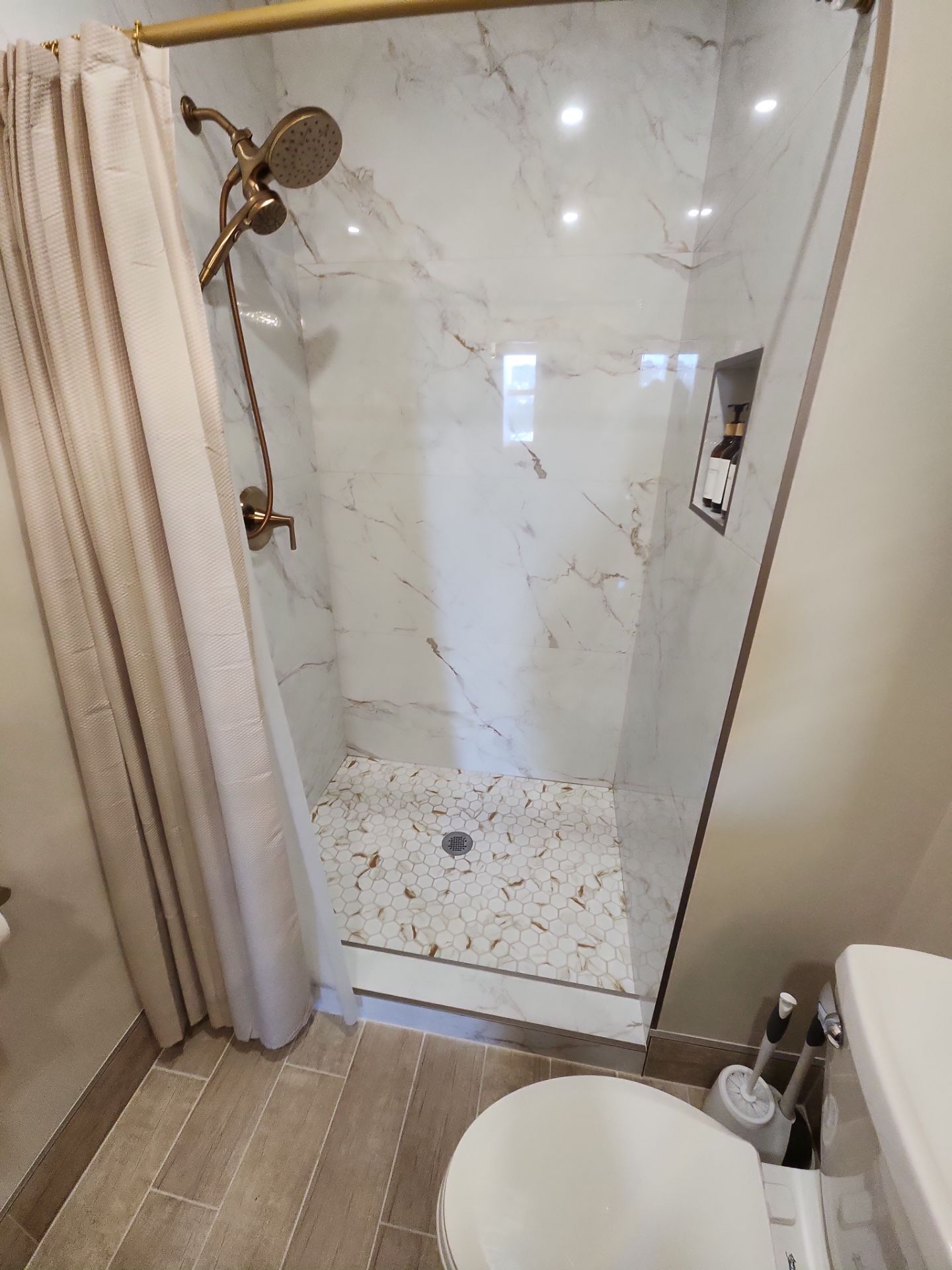 Clean bathroom