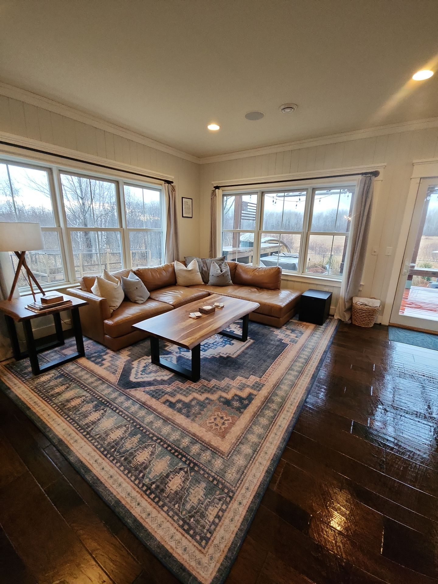 Warm, freshly cleaned living room in a Hermantown, MN home