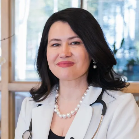 Dr. Diana Girnita