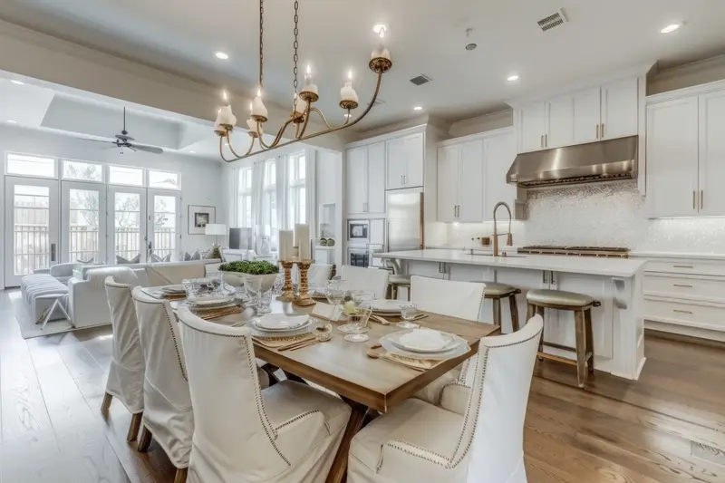 Coordinating home showings with potential buyers