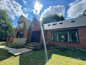 {{ custom_values.service_2 }} in {{custom_values.area_2})