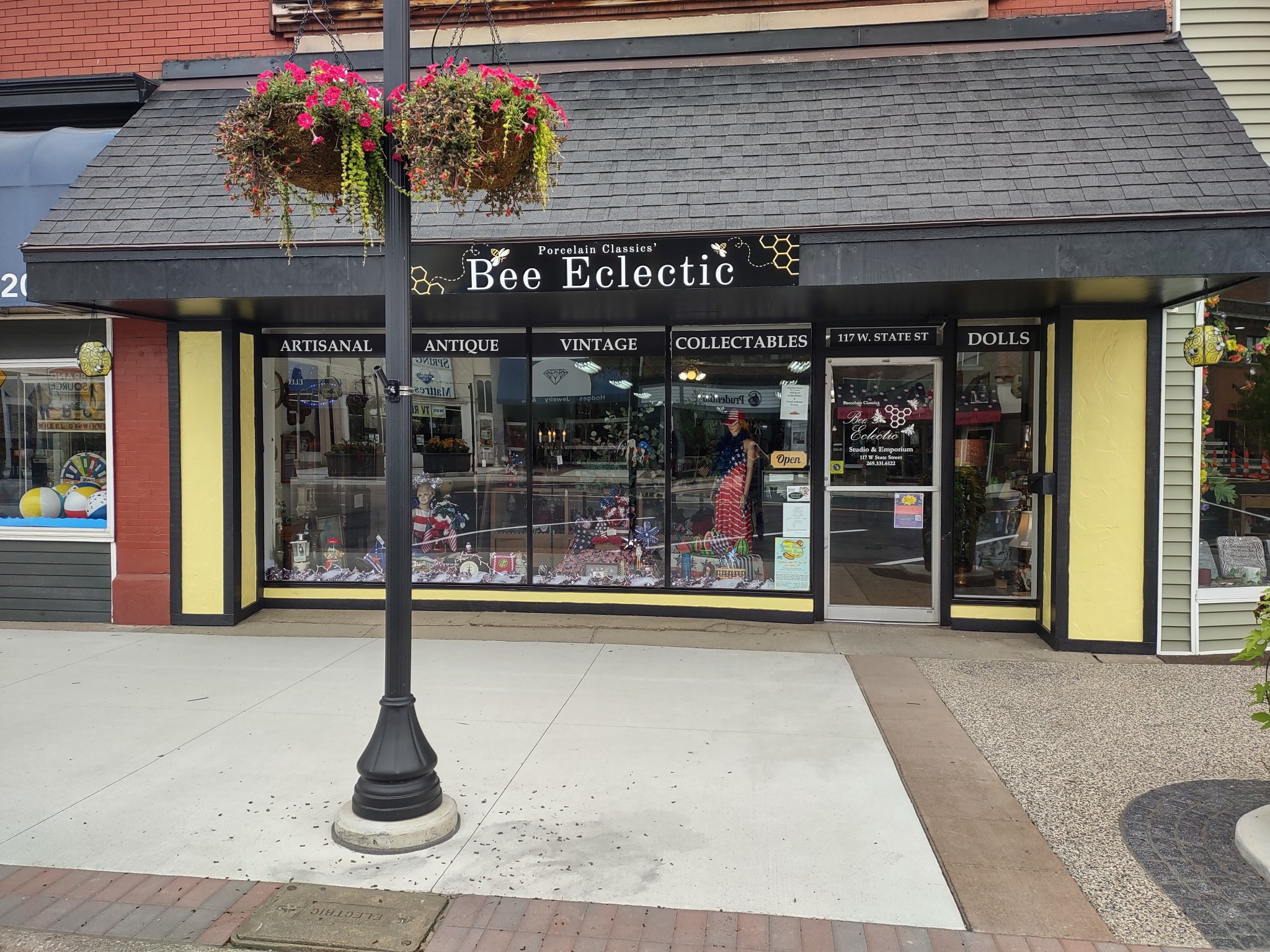 Bee Eclectic Studio and Emporium storefront in downtown Hastings
