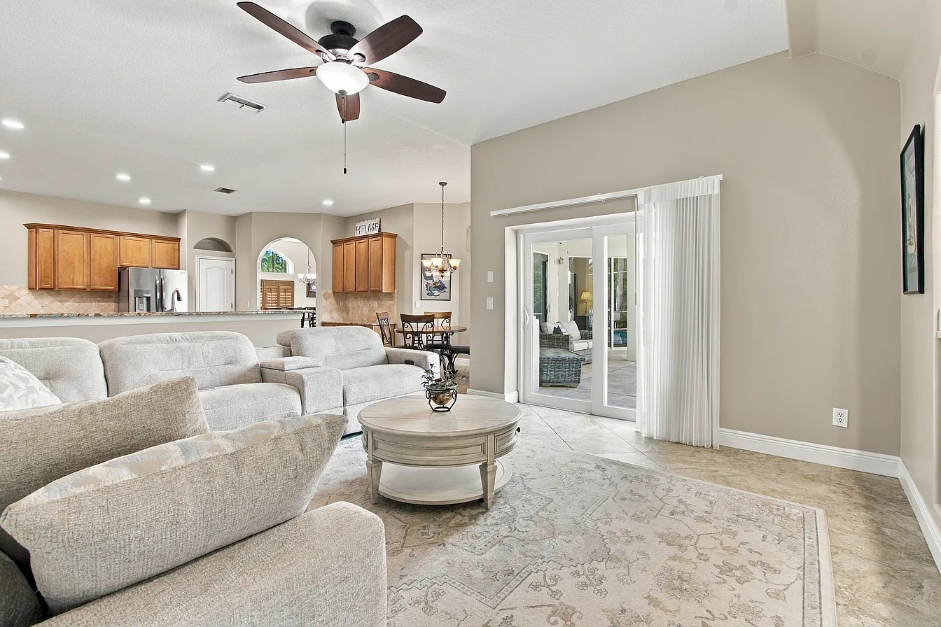 Interior photo 4 of 3125 Ashmonte Drive
