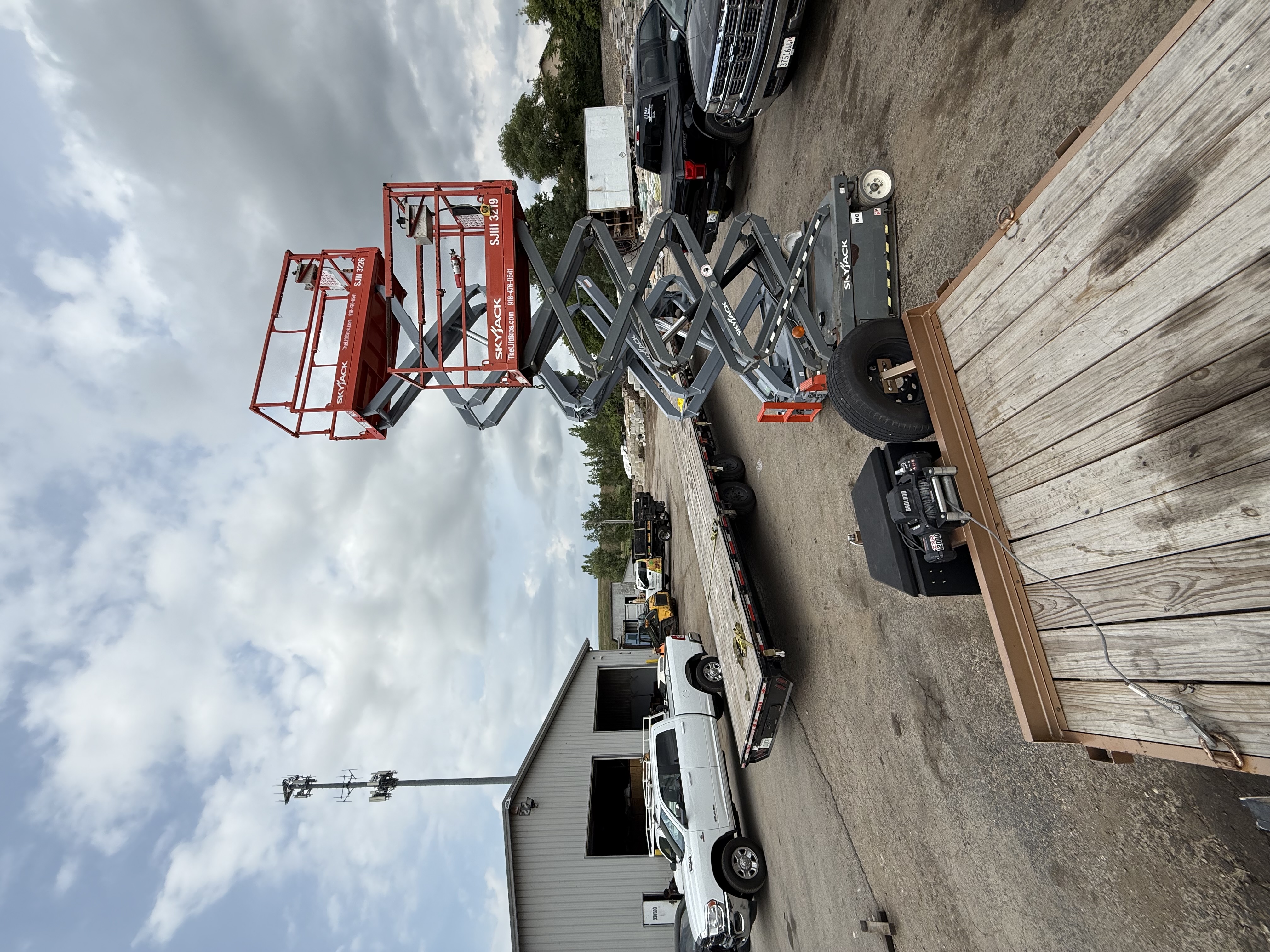 Skyjack SJIII 3219 lift rental in South Elgin, IL