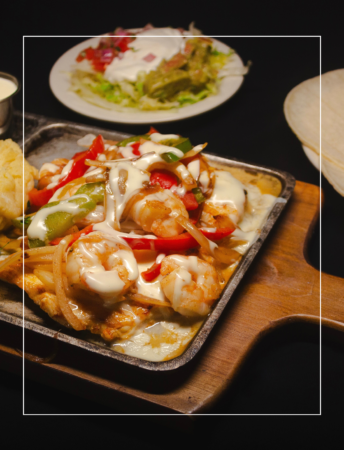Chicken and seafood plates