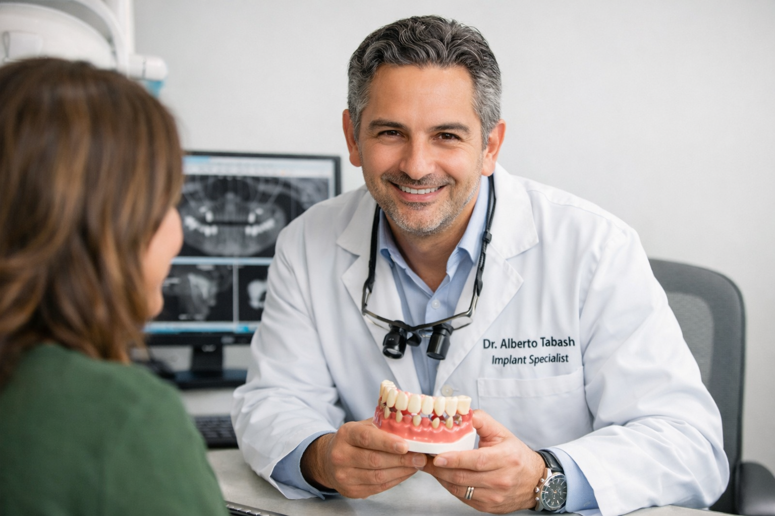 Smile Retreat is a Costa Rica dental tourism brand focused on full-arch dental implants, smile restoration, and patient guidance for international visitors seeking high-quality treatment, transparent pricing, and personalized care.