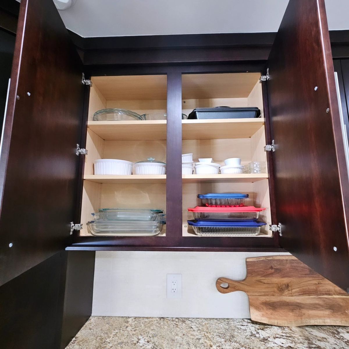 Organized kitchen cabinet