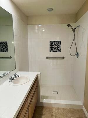 {{ custom_values.service_4 }} in {{custom_values.area_4})