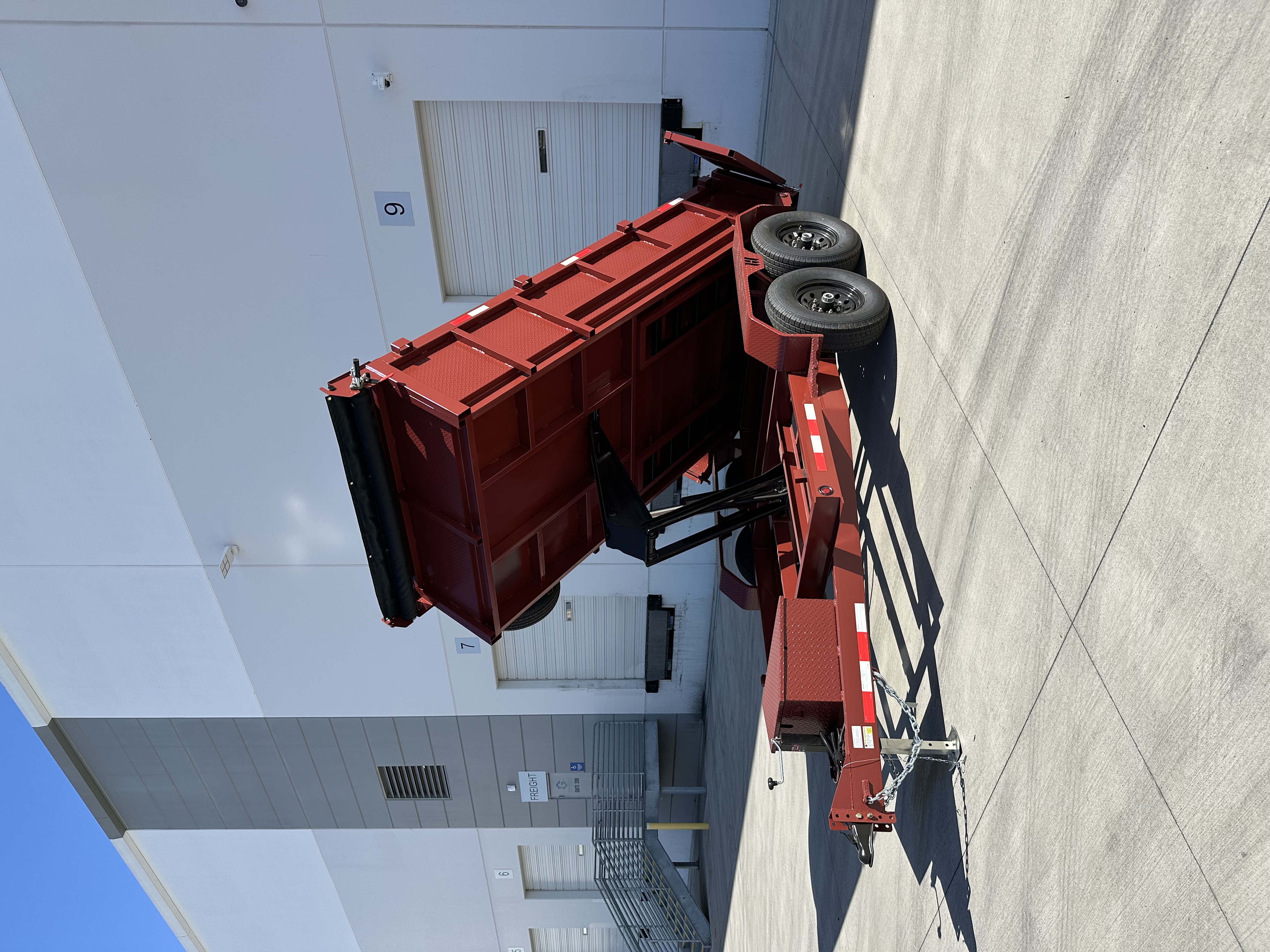 Hydraulic dump trailer rental at JP Trailer Rentals in Rio Linda, CA