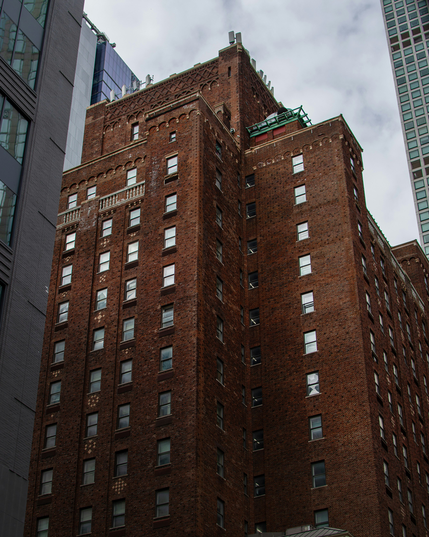 Upper East Side residential building in Manhattan