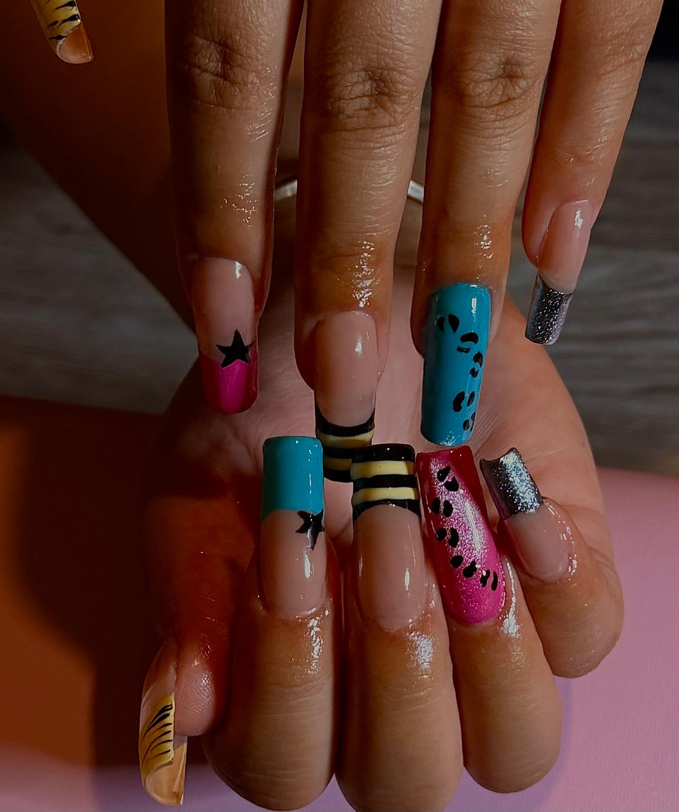 Glossed MN featured nail set 2