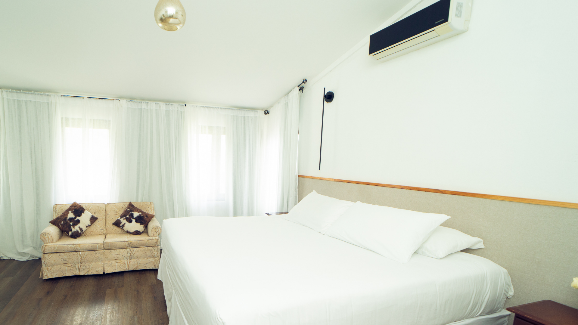Unit 9 Master Bedroom Alt